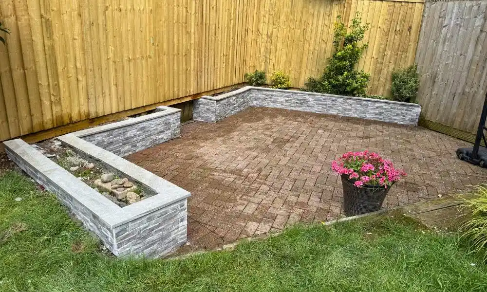 Garden Design Plymouth - Fence and Planters - Jackson Landscaping Ltd